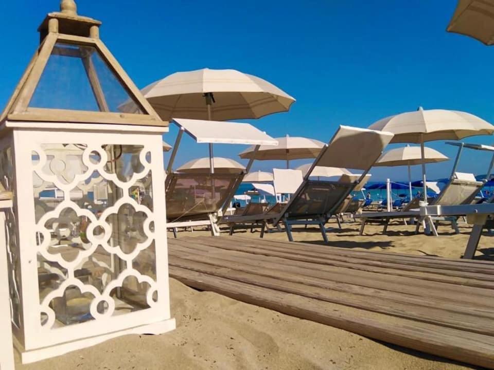 Piccadilly Rooms Restaurant And Beach Santa Maria al Bagno Εξωτερικό φωτογραφία