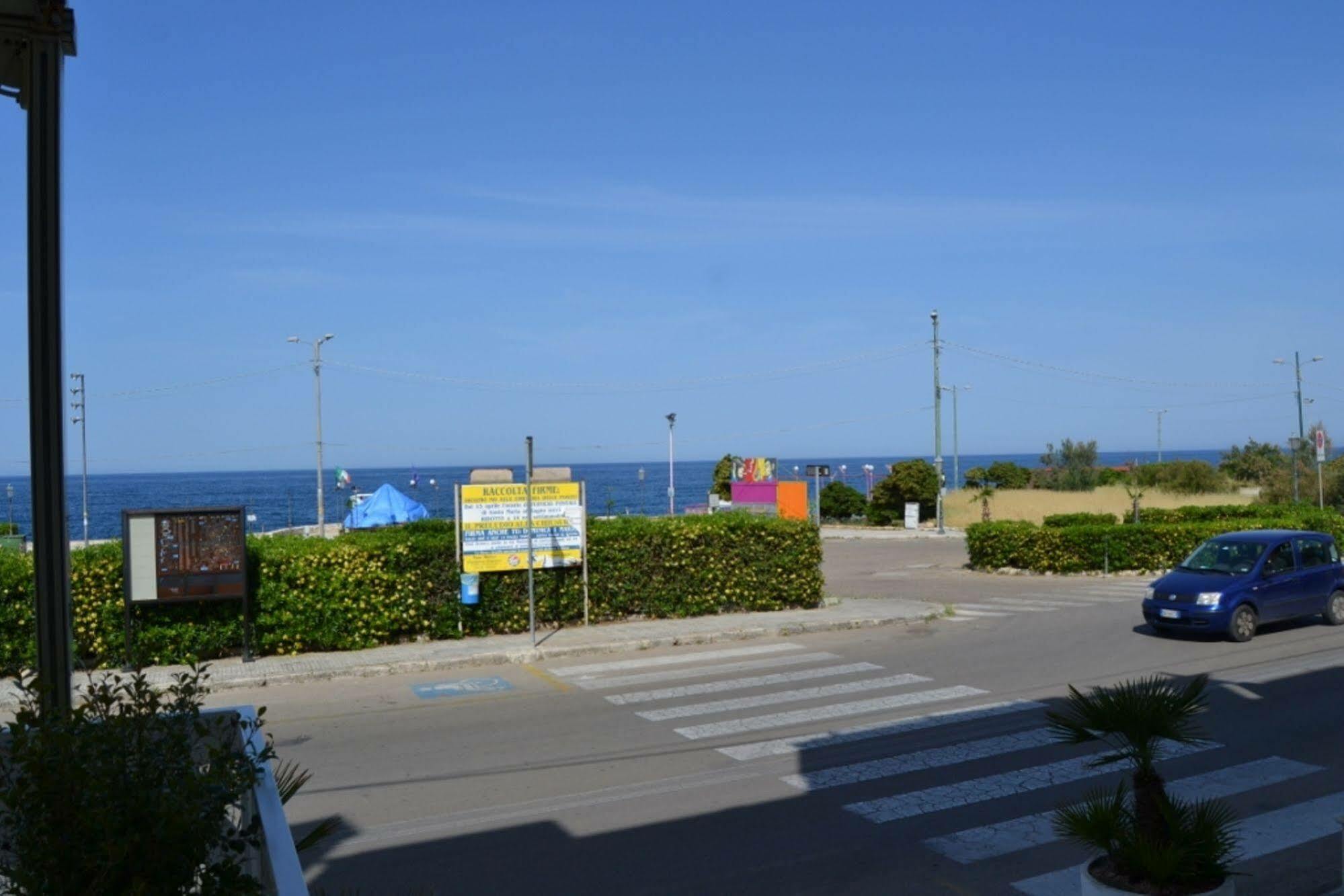 Piccadilly Rooms Restaurant And Beach Santa Maria al Bagno Εξωτερικό φωτογραφία